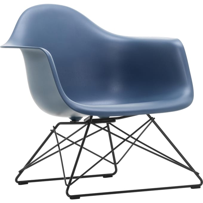 Vitra Eames Plastic Armchair LAR - zeeblauw RE - basic dark gepoedercoat