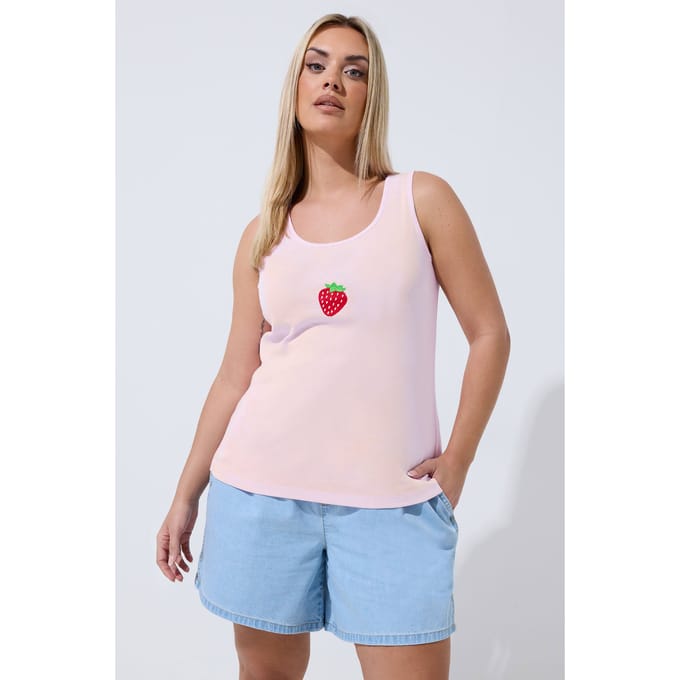 Limited Collection Lichtroze Top Met Aardbeien Borduursel Size 48