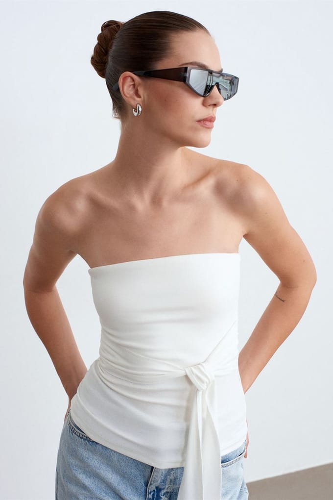 Strapless Slim-Fit Jerseytop met Strikdetail