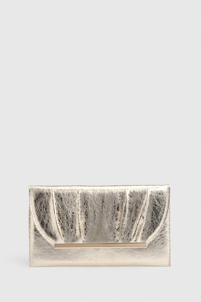 boohoo Dames Hoogglanzende Gekreukte Envelop Clutch Tas | Goud