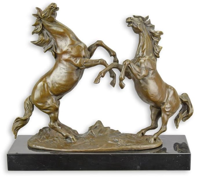 Bronzen beeld - Steigerende paarden - Op een standaard, Brons - 36,5 cm hoog