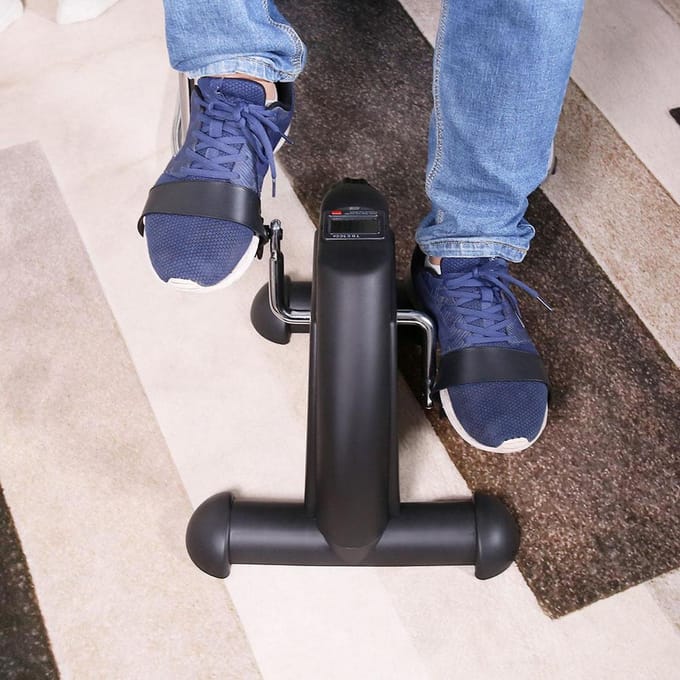 Multifunctionele mini-hometrainer Handvoetpedaal Trainer Ouderenfietstrainer zwart