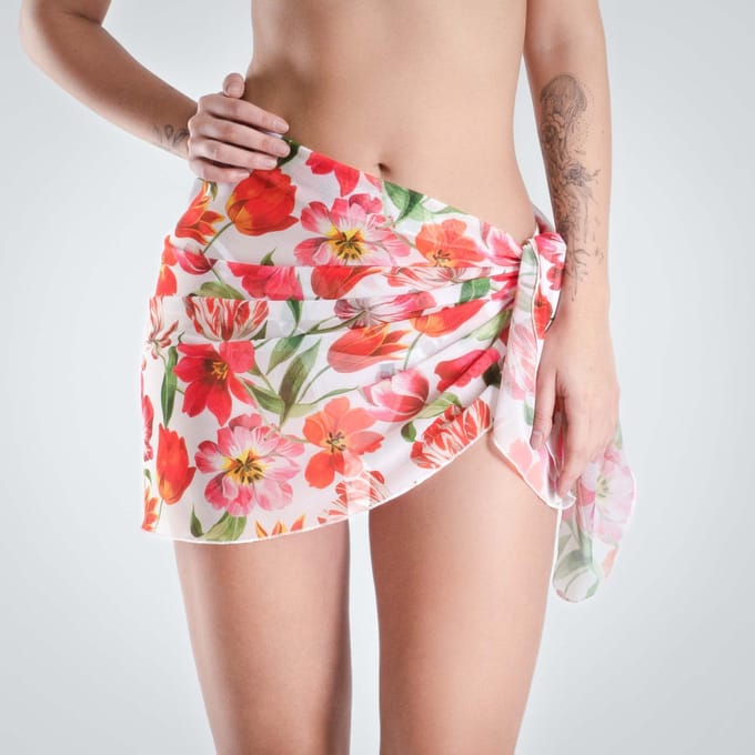 Tropische pareo van Lucky Cheeks | Zomerse strandblikvanger