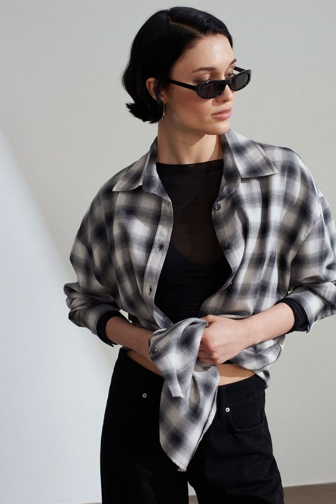 Overmaatse Geruite Langemouwen Shirt