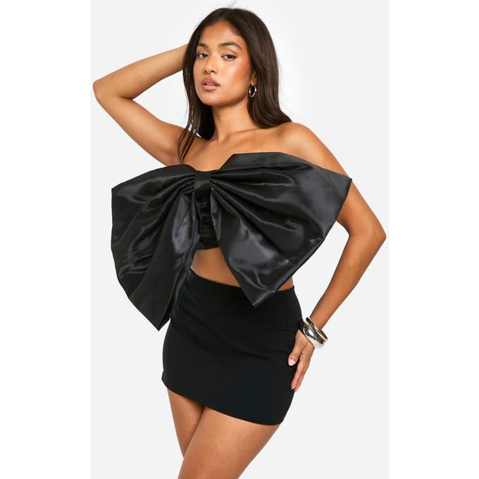 boohoo Dames Petite Satijn Strik Crop Top | Zwart | Maat: 36