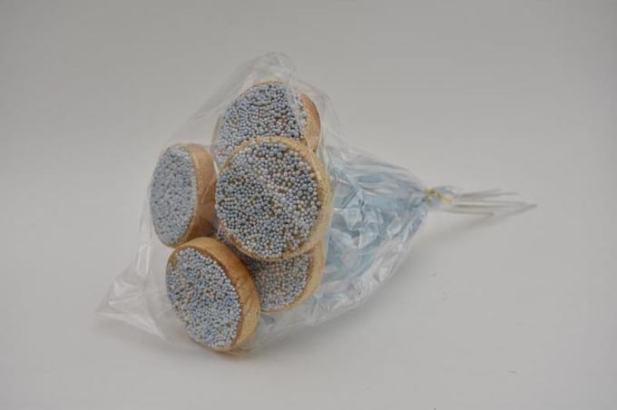 Geboorte - Pak á 8 Beschuit Blauw Groot Met Lint Op Stok 50cm