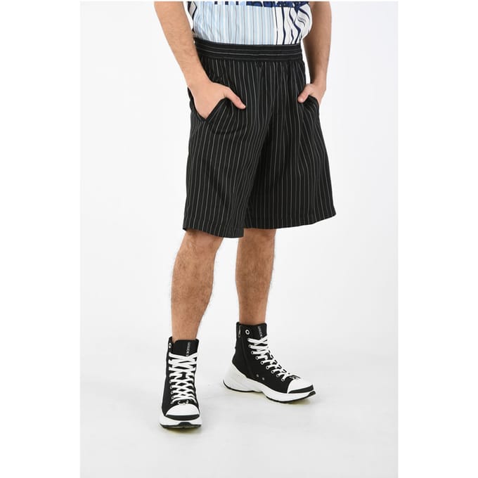 Gestreepte potloodshorts met trekkoord in de taille in zwart