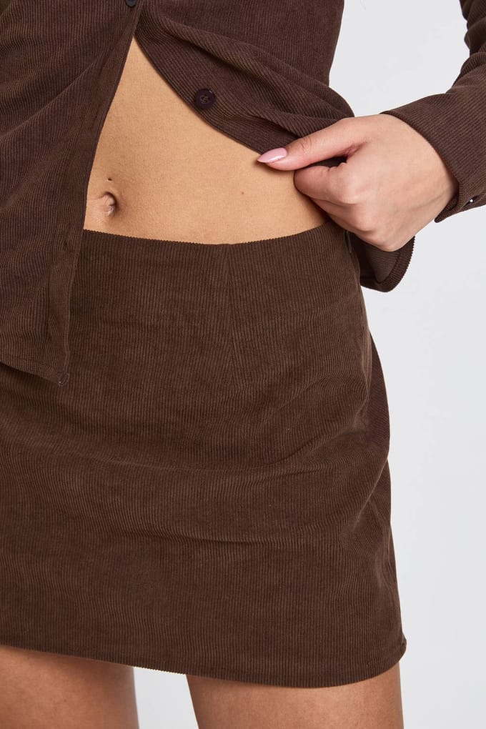 boohoo Dames Corduroy Mini Rok | Chocolate | Maat: 6