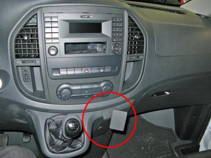 Brodit ProClip houder geschikt voor Mercedes Benz Vito 2015-2023 Angled mount