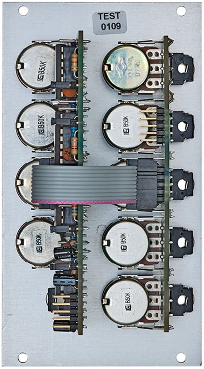 Doepfer A-137-2 Wave Multiplier II - Waveshaper modular synthesizer