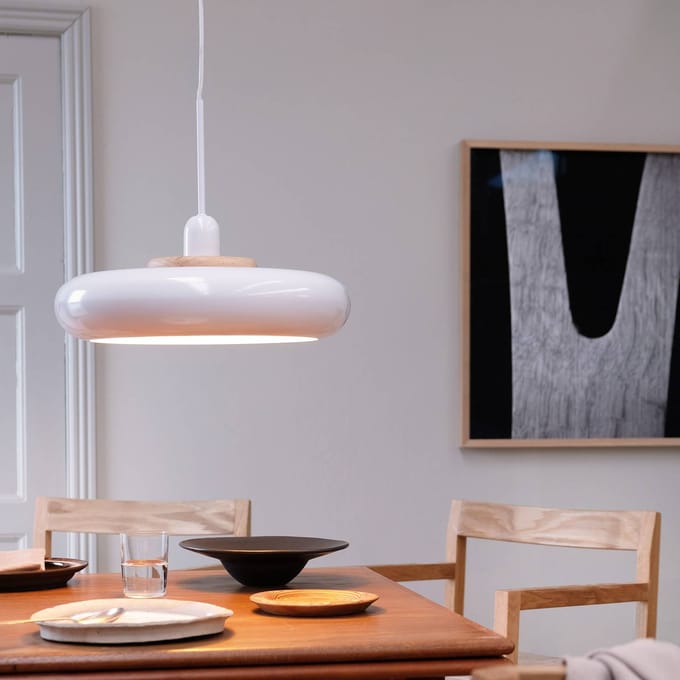 Dyberg Larsen hanglamp Planet, wit, Ø 40 cm, metaal