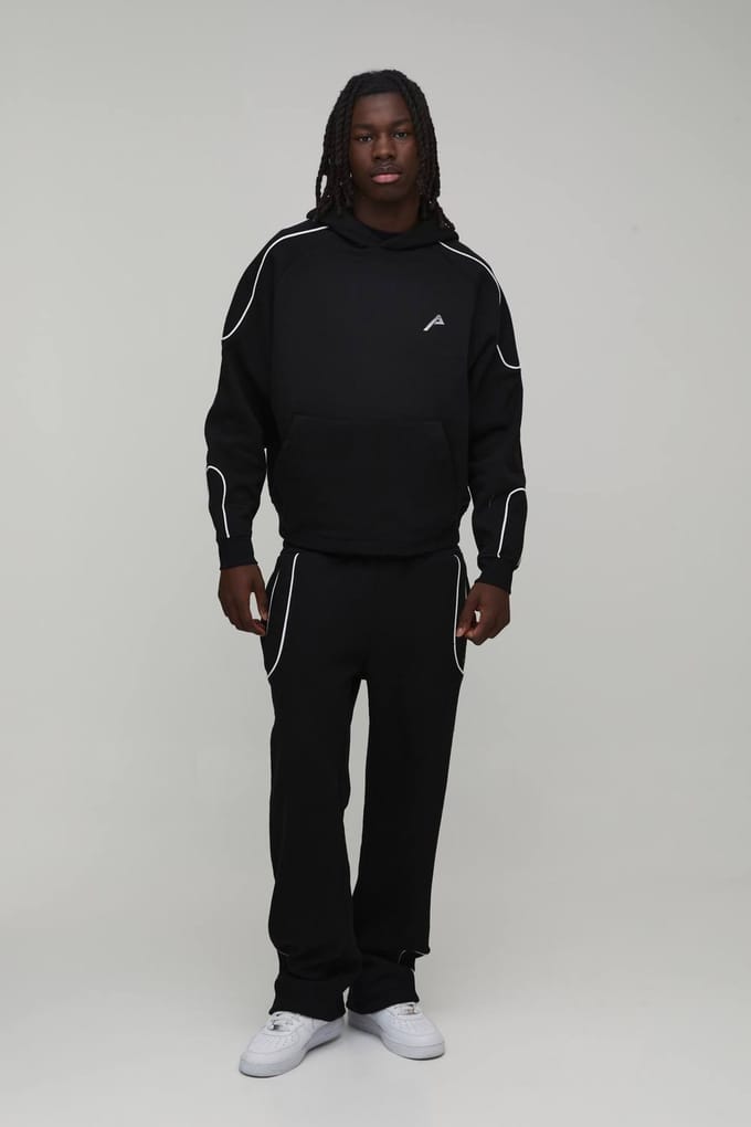 Oversized Boxy Hoodie met Pijpdetails & Baggy Joggingpak | Black | Size Medium