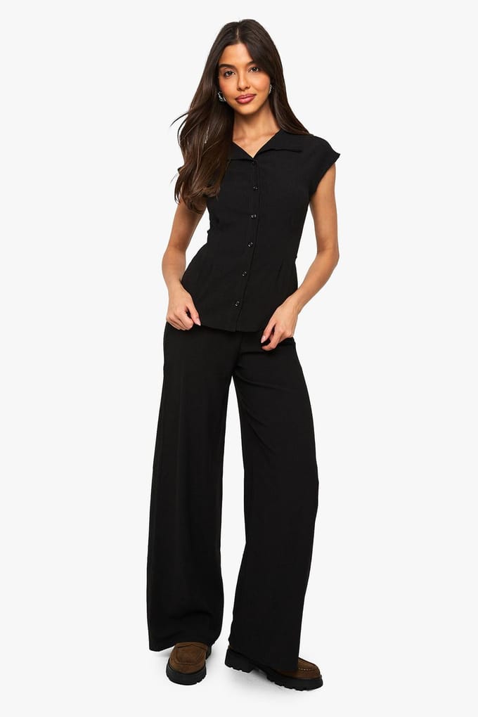 boohoo Dames Getextureerde top met ingesnoerde taille en capmouwen & broekset | Black | Maat: 16