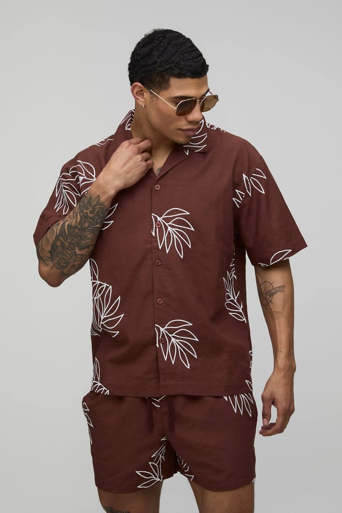 Oversized Linnen Shirt Met Palmboom Borduursel & Relaxed Short Set | Chocolate | Size Medium