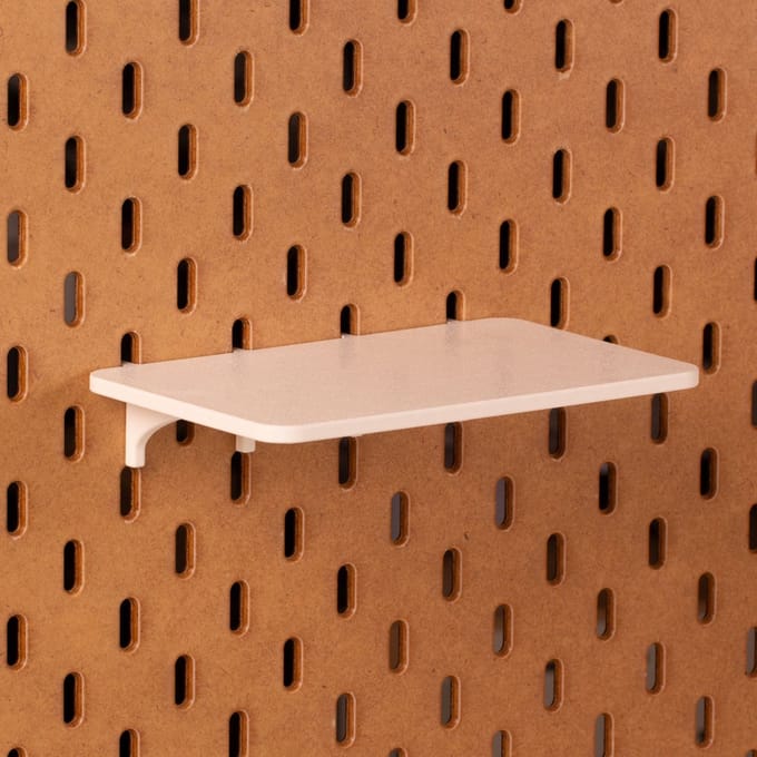 Standaard plankje vlak voor Ikea Skadis Pegboard 16x10 cm - Wit - Display