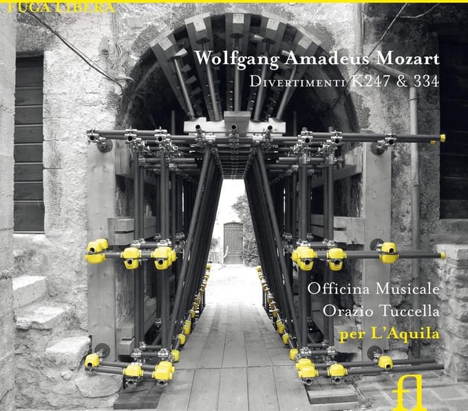 Officina Musicale, Orazio Tuccella - Mozart: Divertimenti K 247 & 334 (CD)