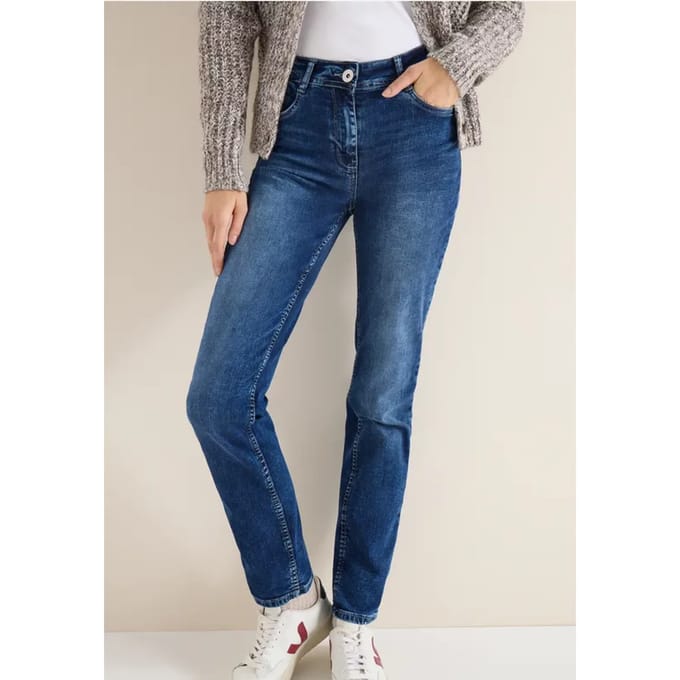 Straight Legs jeans
