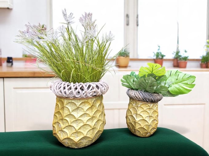 Blikvanger - Set van 2 grote bloempotten - Shabby goud - Voor binnen