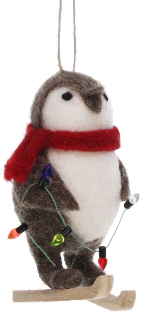 Pinguin bruin op ski met kerstlampjes vilt 6x8,5x11cm