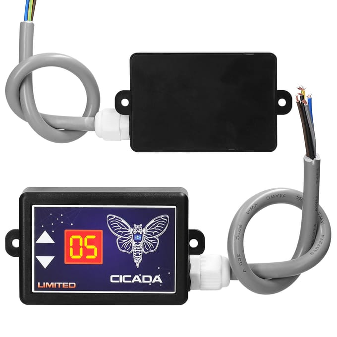 15-tonige autoclaxoncontroller Elektrische claxonluidspreker Geluidsregeleenheid met digitaal display 12-24V With Horns black