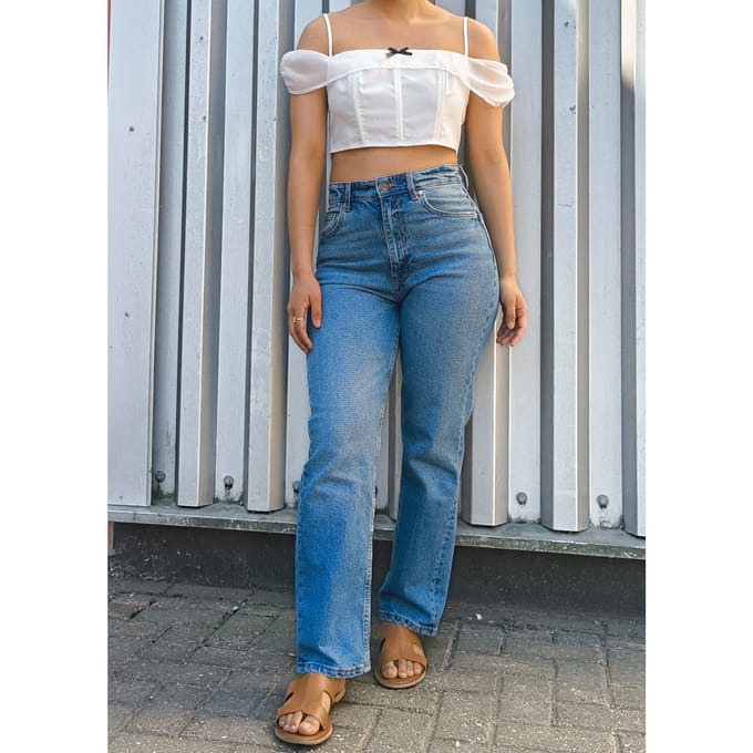 Witte top met strikdetail