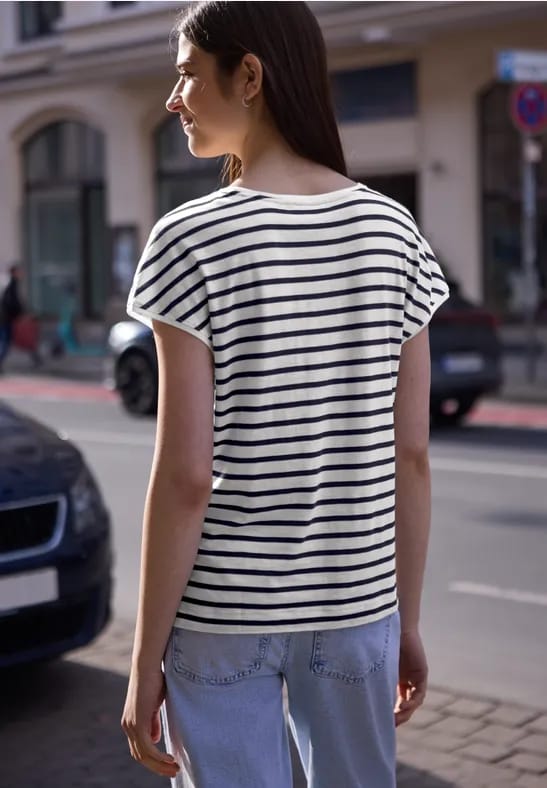 Shirt met losse schouders en strepen