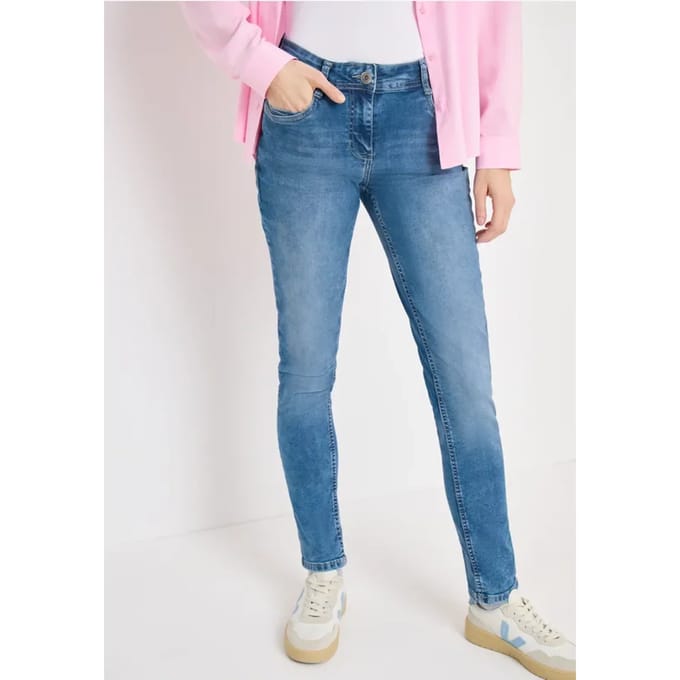Straight Legs jeans
