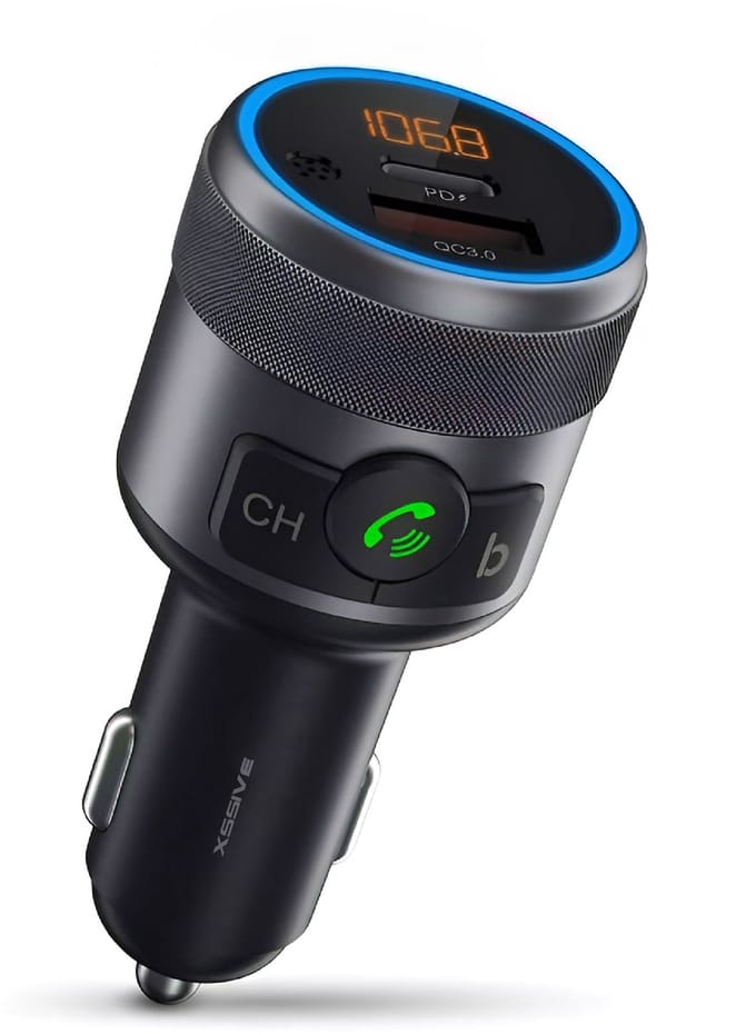 Xssive Bluetooth FM Transmitter - Carkit met Power Delivery - 24W USB C en 18W USB A oplader auto - Handsfree Bellen - Ingebouwde Microfoon - Audio Receiver