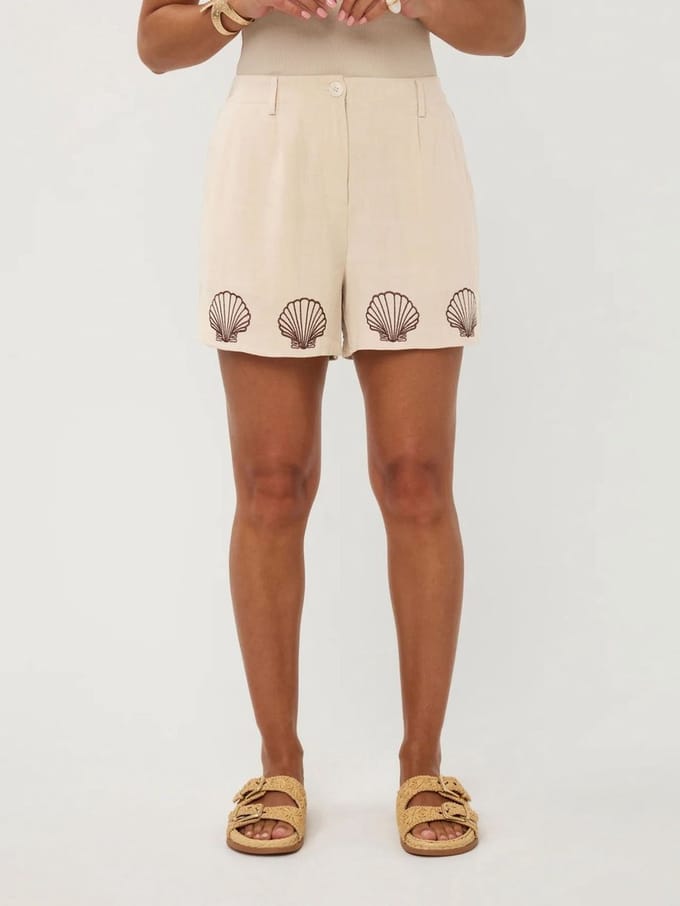 Short Elena