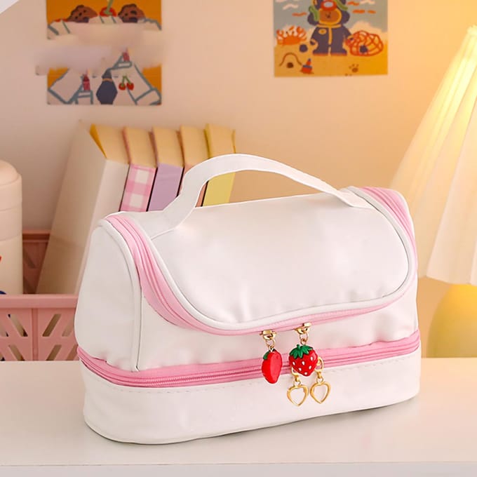 Trousse à Crayons Mignonne Dessin Animé PU Imperméable 2 Compartiments Portables Rangement Stylo avec Fermeture Éclair Double Forme Fraise Pink
