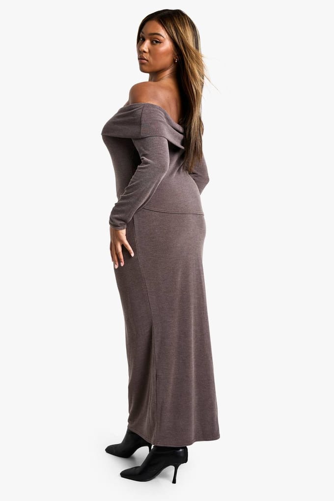 boohoo Dames Plus Two Tone Rib Uitschouder Top & Maxi Rok Co-ord | Chocoladebruin | Maat: 52
