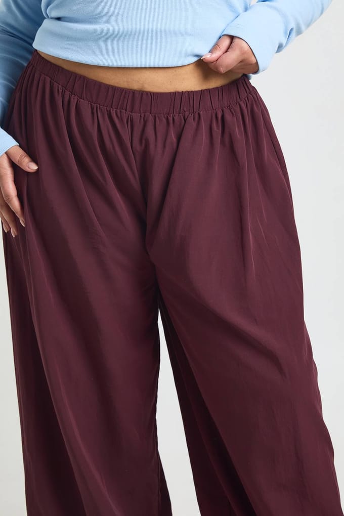 boohoo Dames Plus Gepluisde Ballonbroek | Pruim | Maat: 46