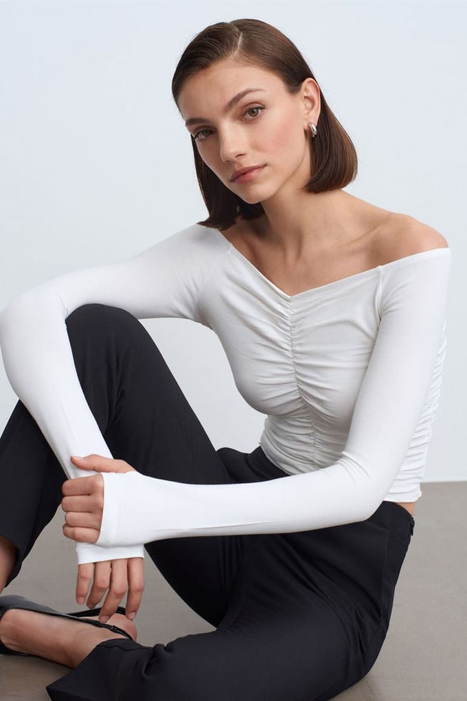 Off-Shoulder Crop Top Blouse