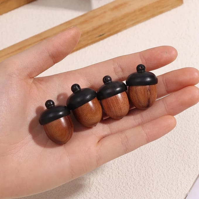 1/20x Mini Houten Eikel Hanger Doos Draagbare Reddingspillendoos Tabletten Organizer Multifunctionele Opbergcontainer DIY Eikel Hanger black