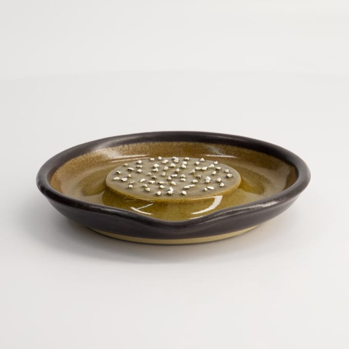 Tokyo Design Studio - Motoshige - Keukenrasp Bord - Middelgroot - Steengoed - Zwart - 15,5 x 8,5 x 14,5 cm