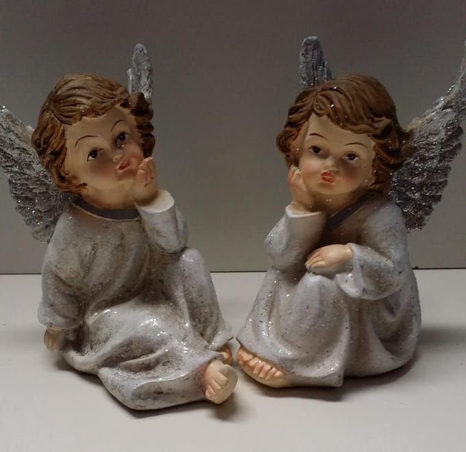 Kersthuisjebestellen - Set van 2 kerst engeltjes 10 cm.