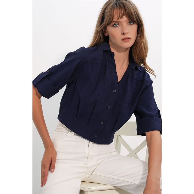 Overgrote Cropped Shirt