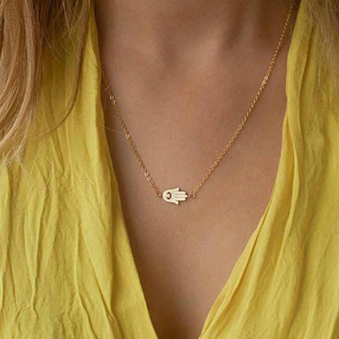 Ketting met hanger Hand van Fatima goudkleur.