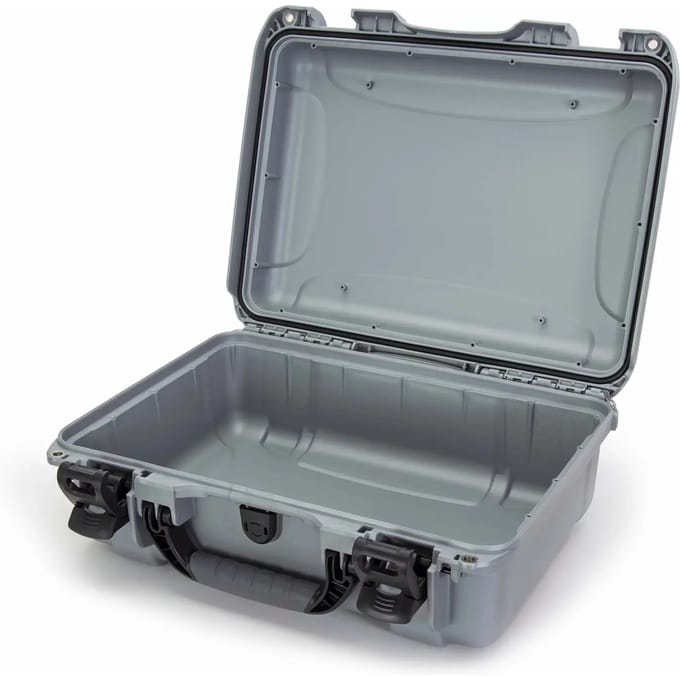 Nanuk 925 Case w/padded divider - Silver