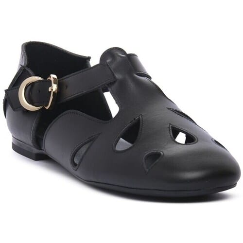 Ballerina's Frau LONDON NERO