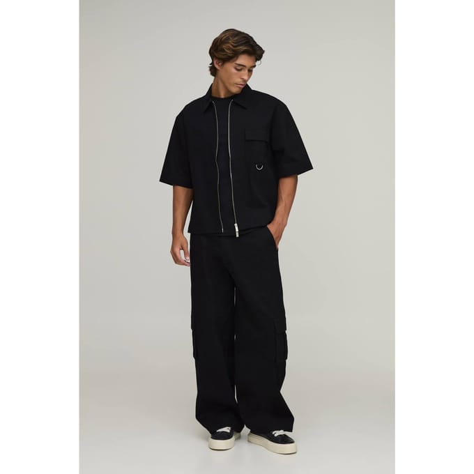 Oversized Overshirt Met Korte Mouwen & Wijde Cargo Broek Set | Black | Size Medium