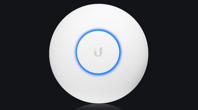Ubiquiti UniFi XG - Access Point - WIFi repeater - WiFi 5 - 450 Mbps - Wit