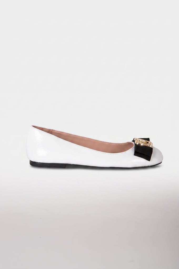 Moschino Patent-leather Ballet Flats White Maat: 35 | Ballerina's Outlet | Dames | Wit