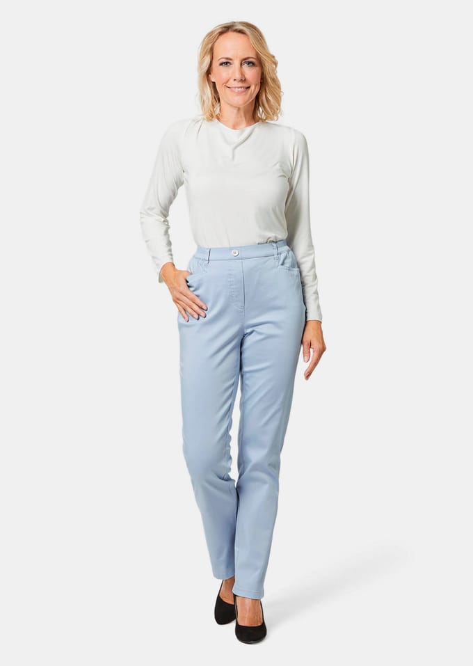 Lichte katoenen broek met elastische band - lichtblauw - Gr. 22 van Goldner Fashion