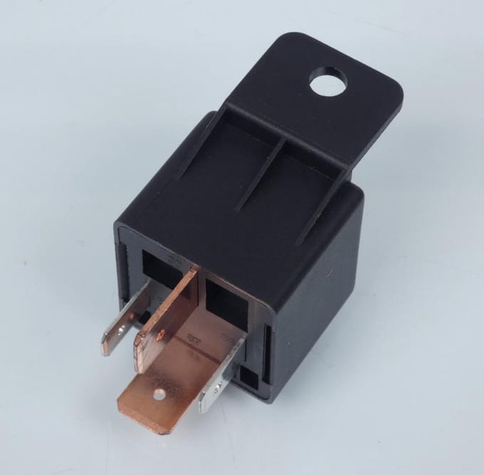 teknix startrelais voor piaggio 50 zip scooter 12v 80a 4 polen nieuw