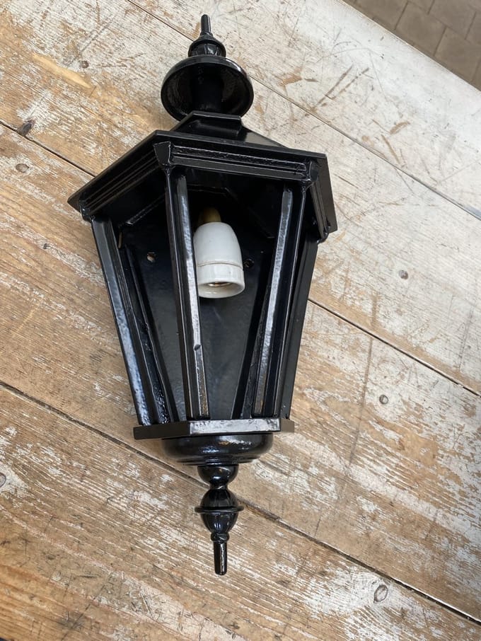Buitenlamp zeskant aluminium zwart
