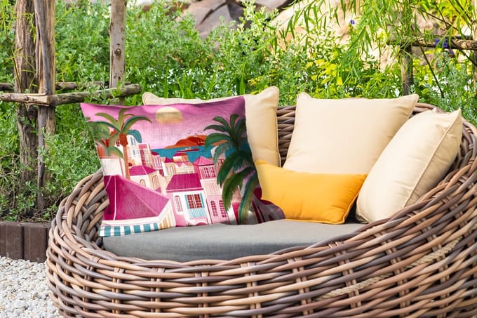 Buitenkussens - Tuin - Stad - Roze - Palmbomen - 50x30 cm
