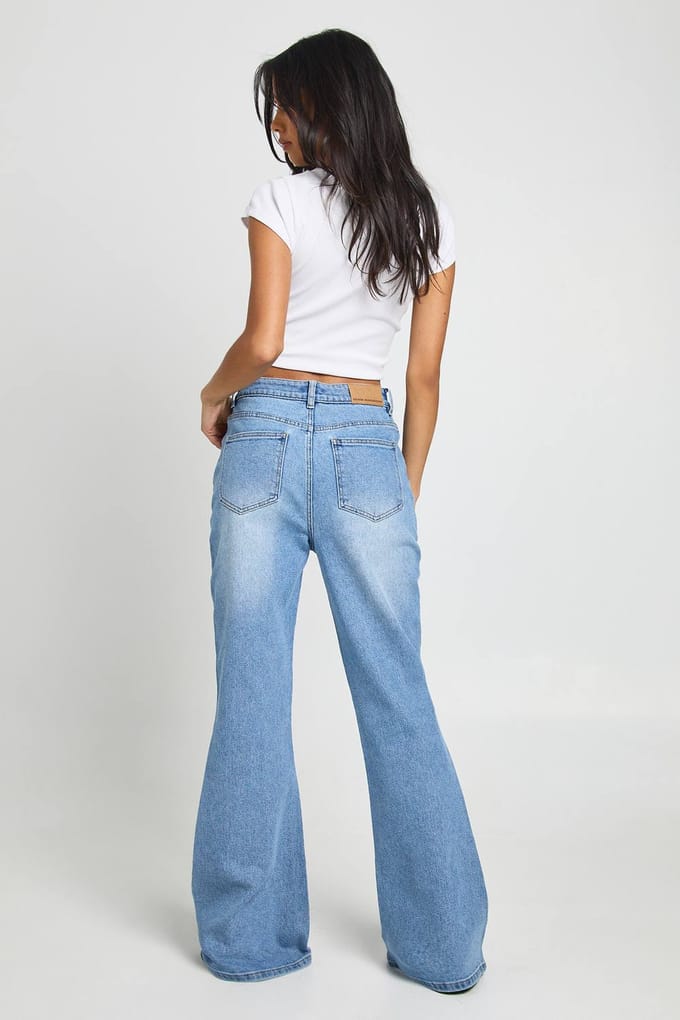boohoo Dames De Hoge Taille Wijduitlopende Jeans | Medium Blauw | Maat: 6/32L