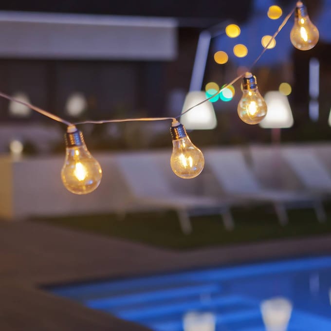 Newgarden Stella LED solarlichtketting, 2.700 K