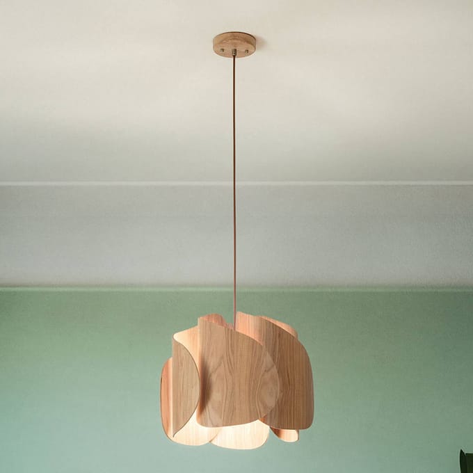 Fabas Luce Hanglamp Pevero van essenhout, gebogen vorm